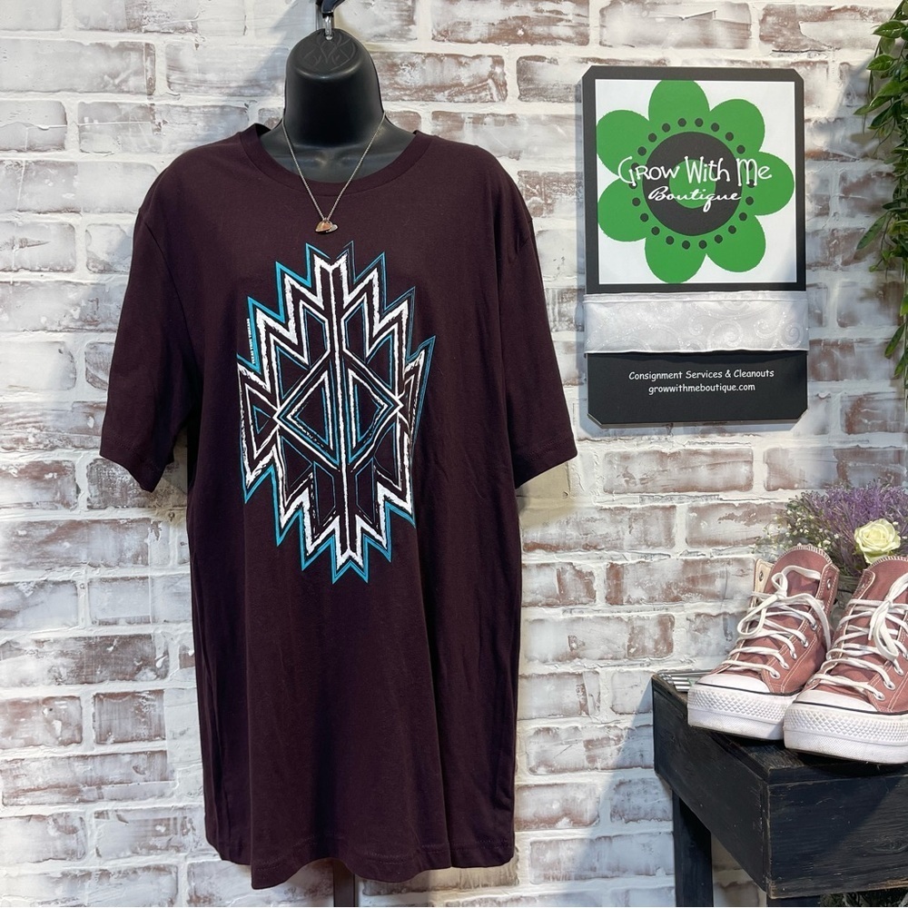Texas true threads Trendy Black Geometric Tee adult XL
